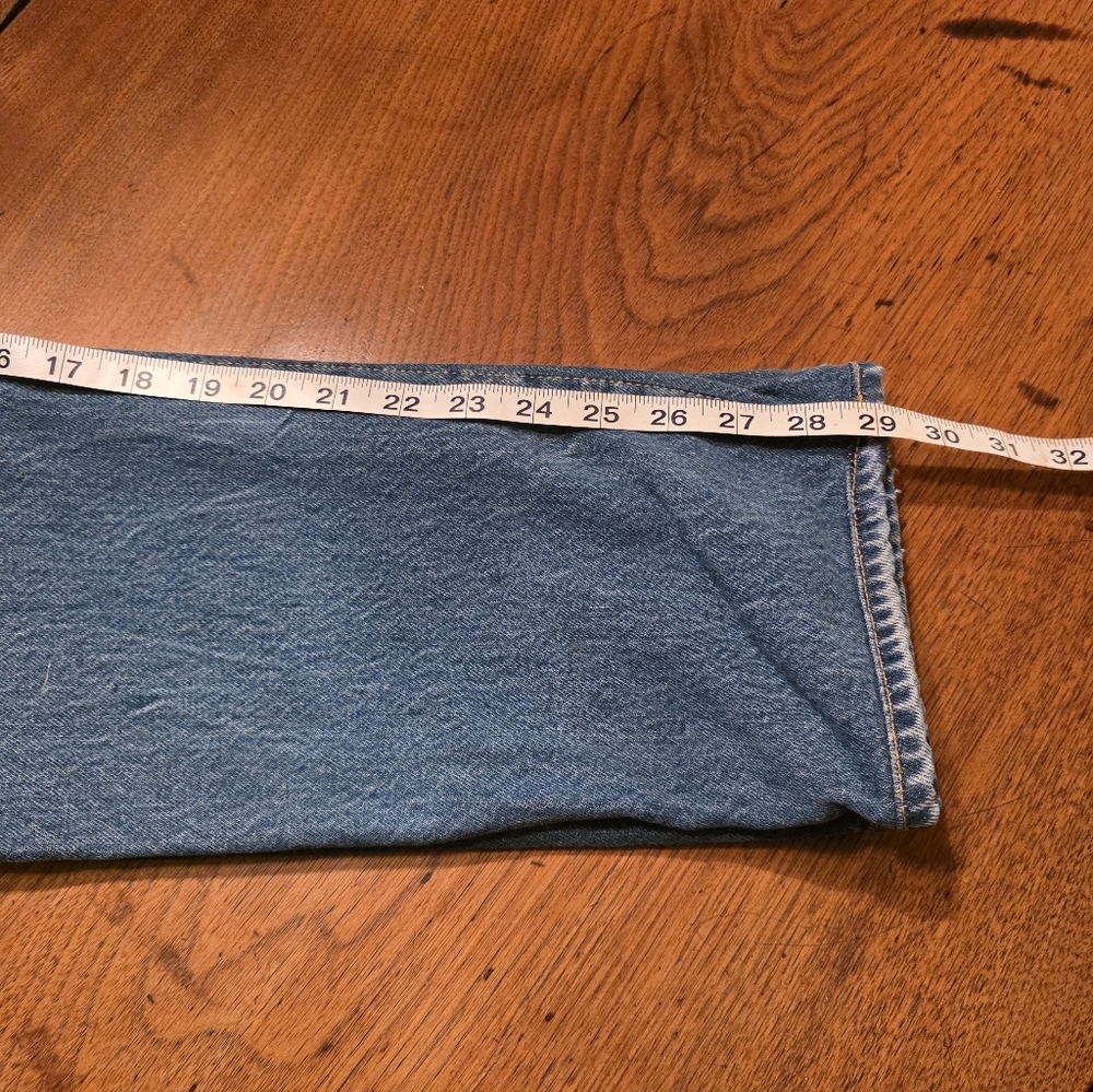 RE/DONE | Levi's 70s Straight in Indigo Ass Rip - Picture 11 of 11
